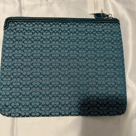 Coach Tablet Case mini signature C - Picture 2 of 3